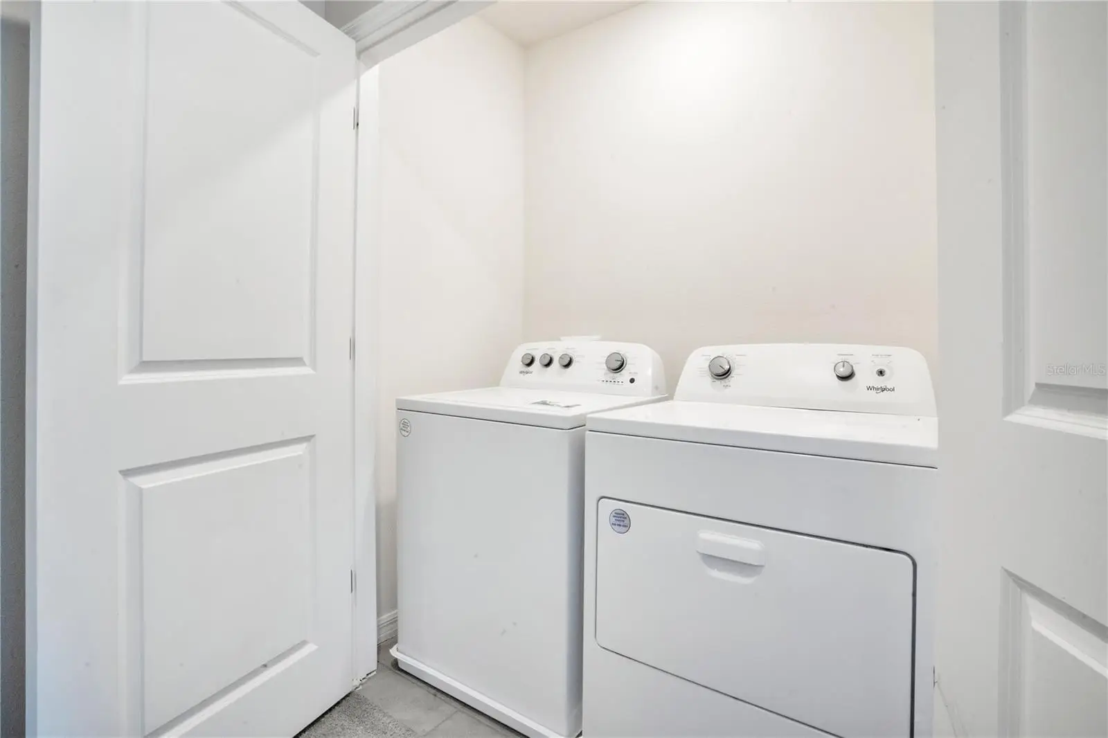 5359 Pinecone Court, FL