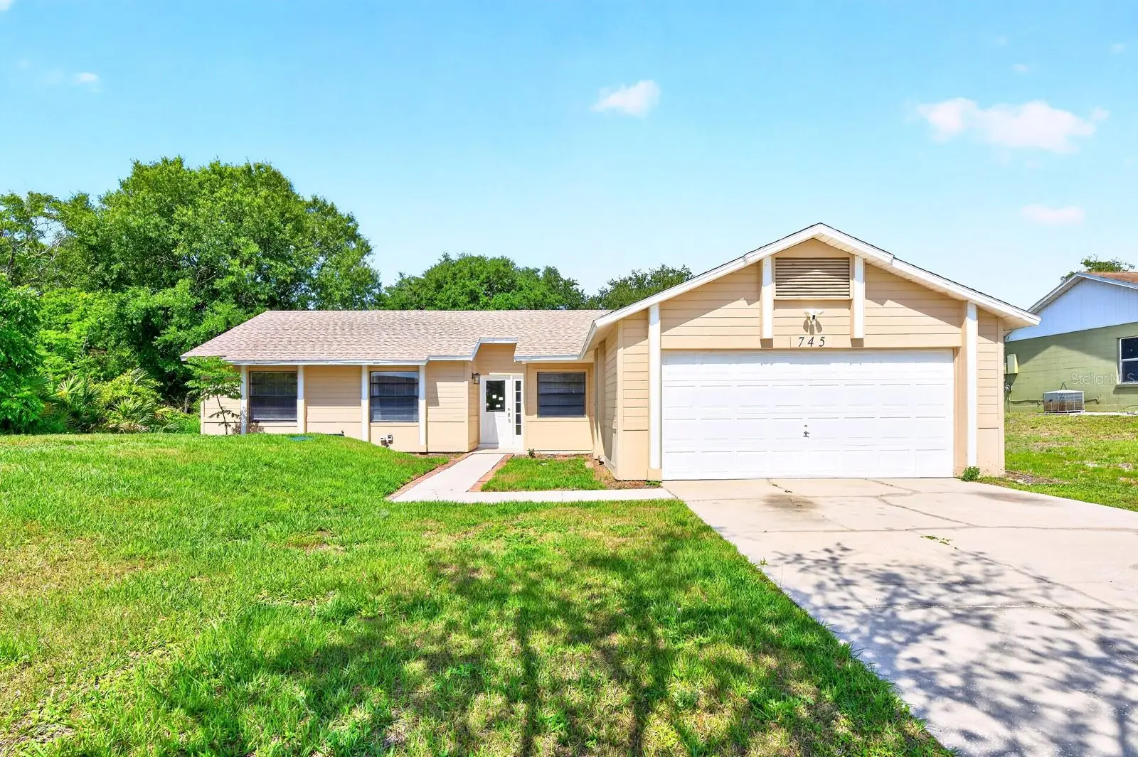 745 Mentmore Circle, FL