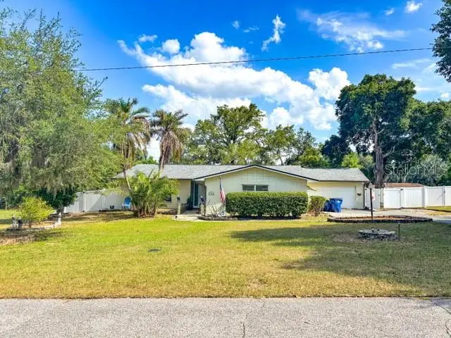 121 E Pine St, FL