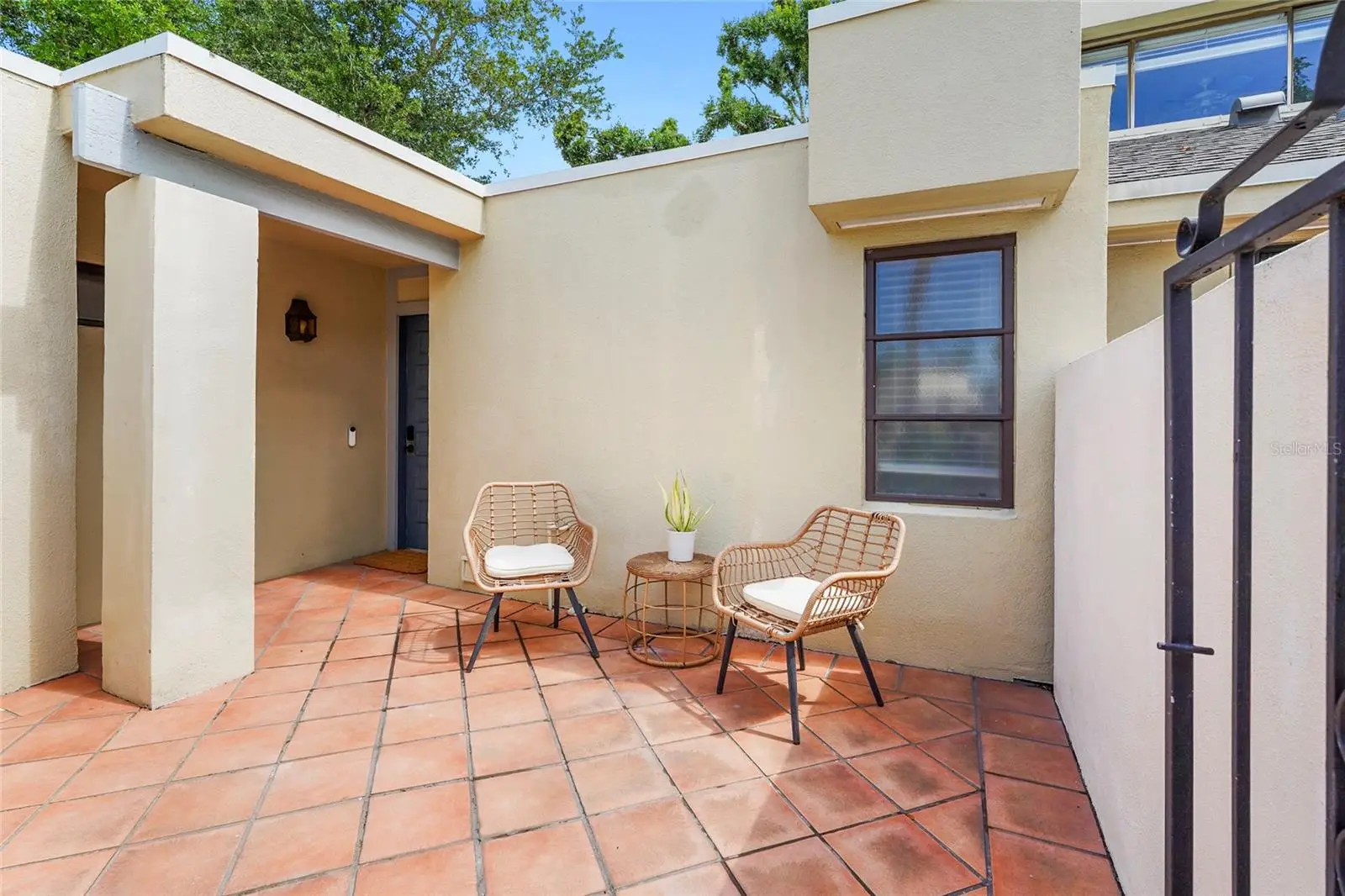 2383 Lakeside Mews, FL