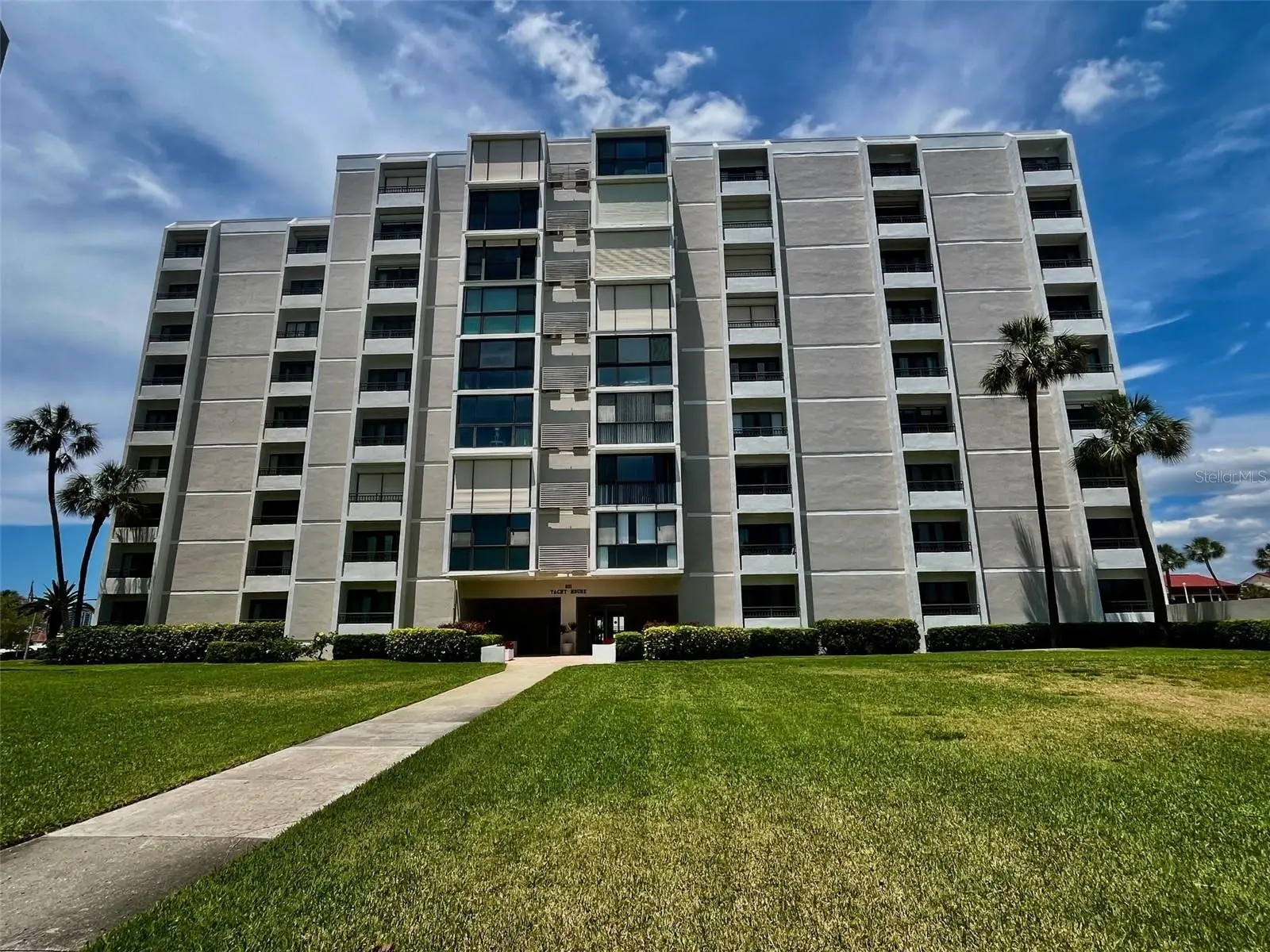 851 Bayway Boulevard, FL