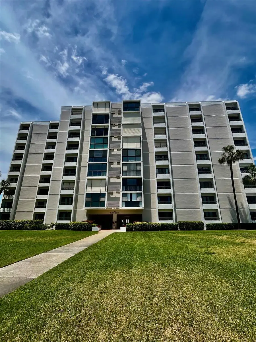 851 Bayway Boulevard, FL