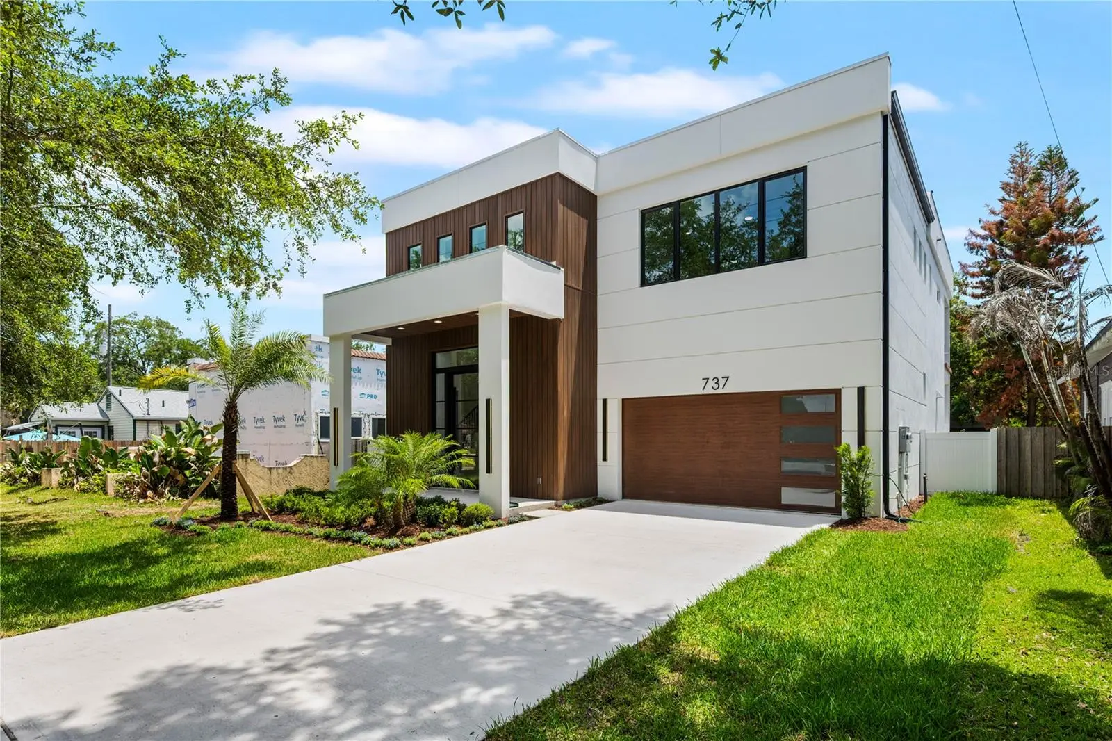 737 Summerlin Avenue, FL