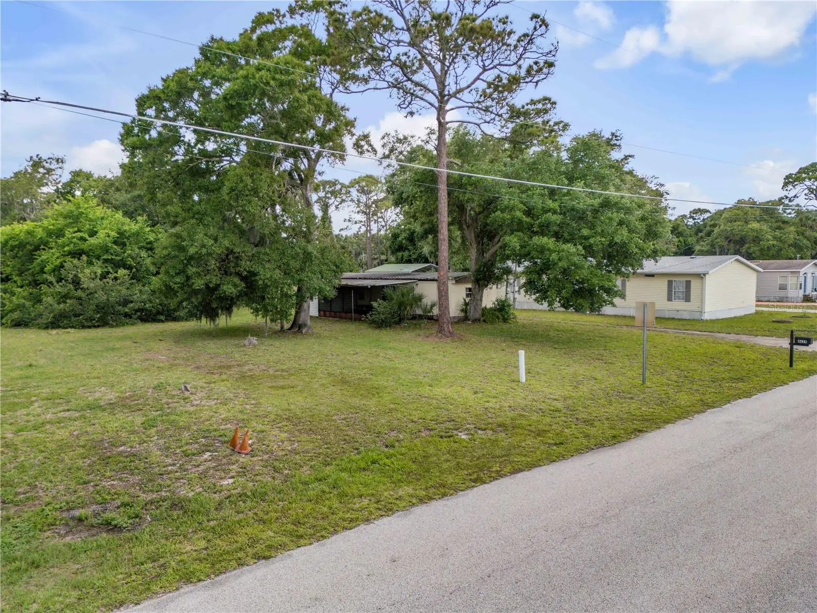 Nellie Street, FL