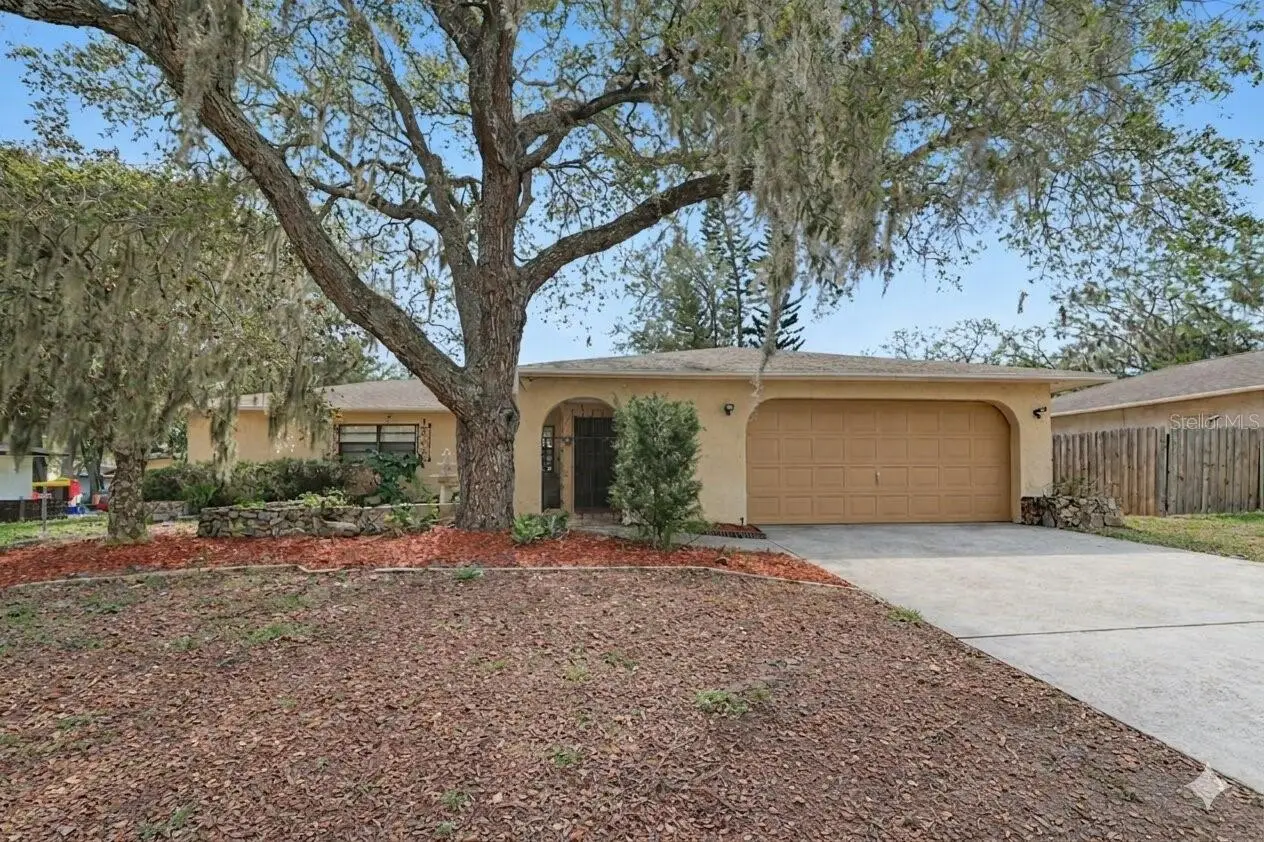 8741 Elm Leaf Court, FL