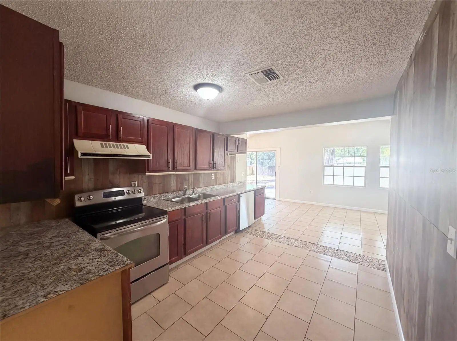 613 4th Street, FL