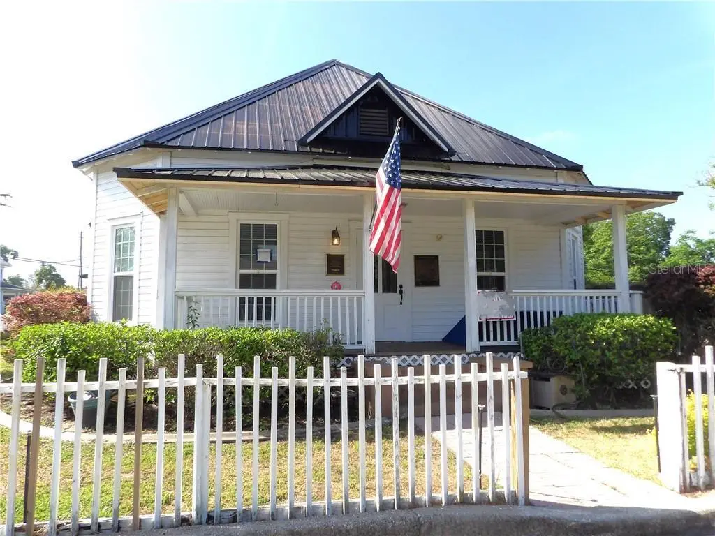 401 Tompkins Street, FL