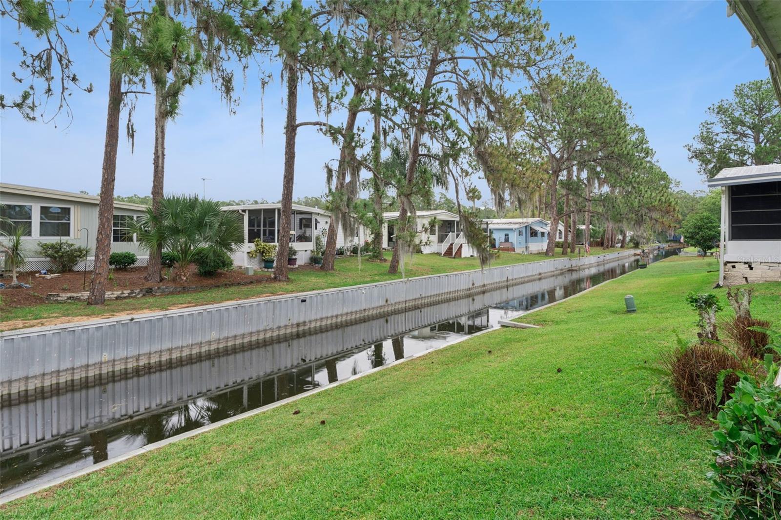102 Parkland Drive, FL