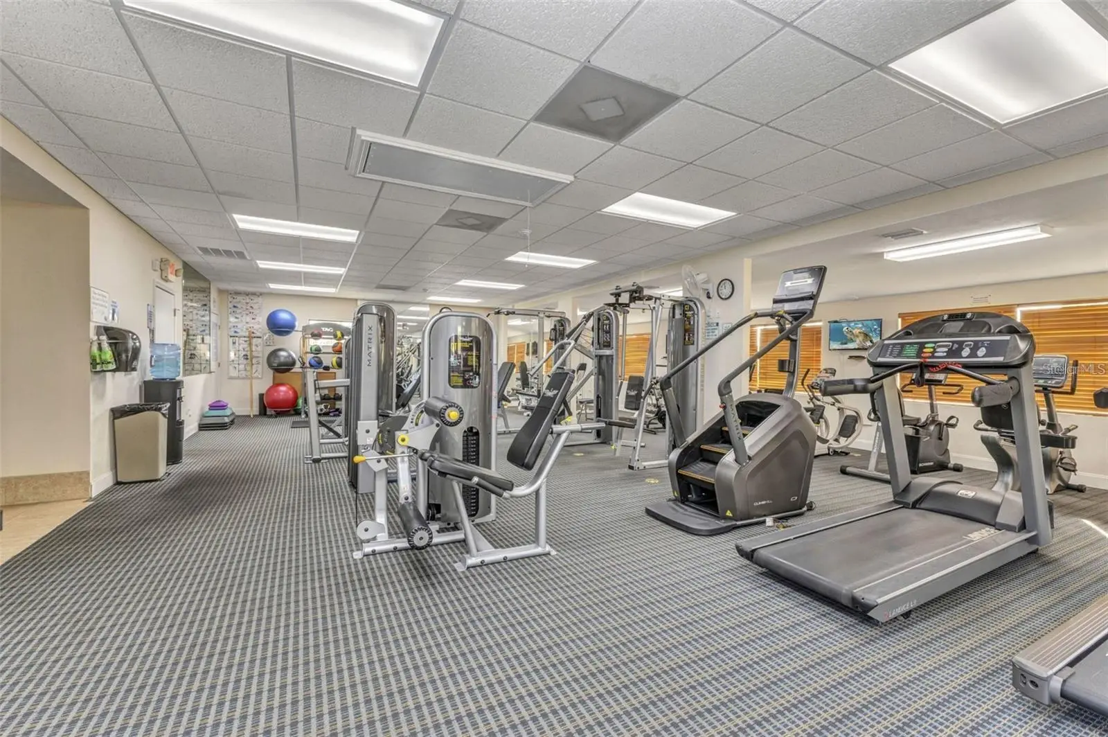 2100 Kings Highway, FL