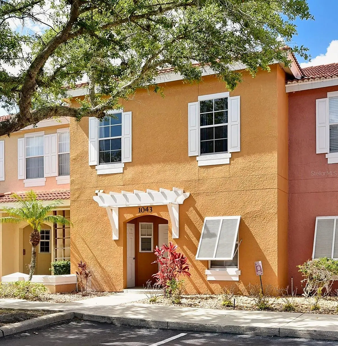 1043 Park Ridge Circle, FL