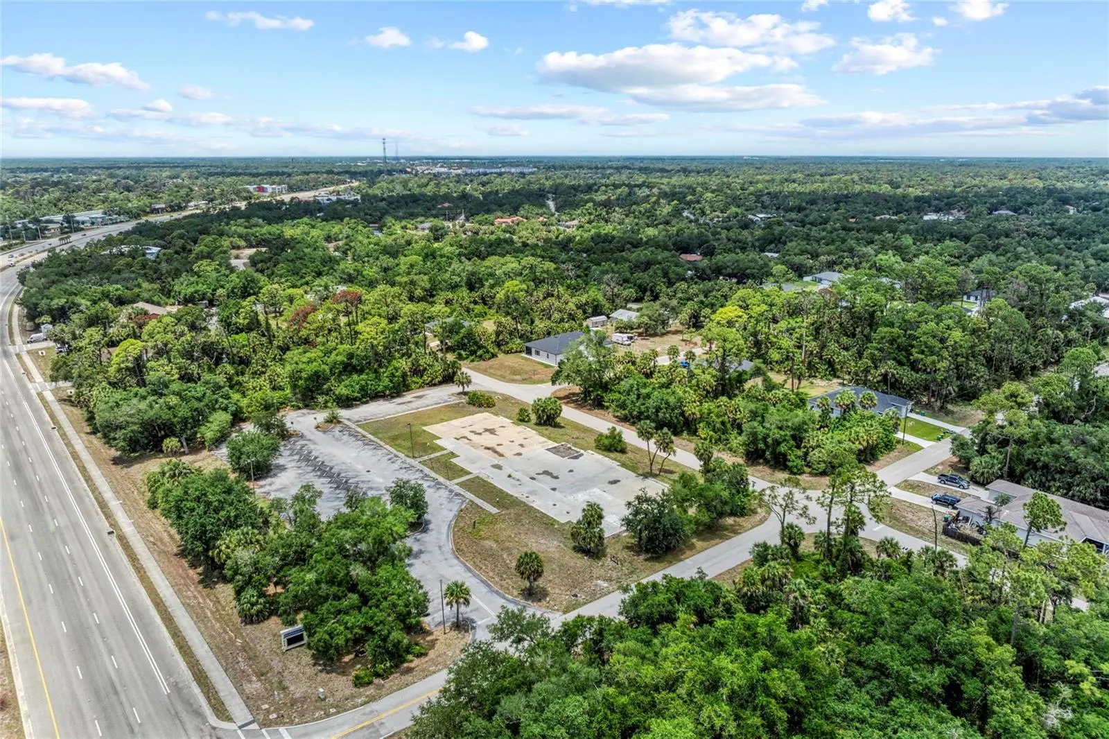640 Tamiami Trail, FL