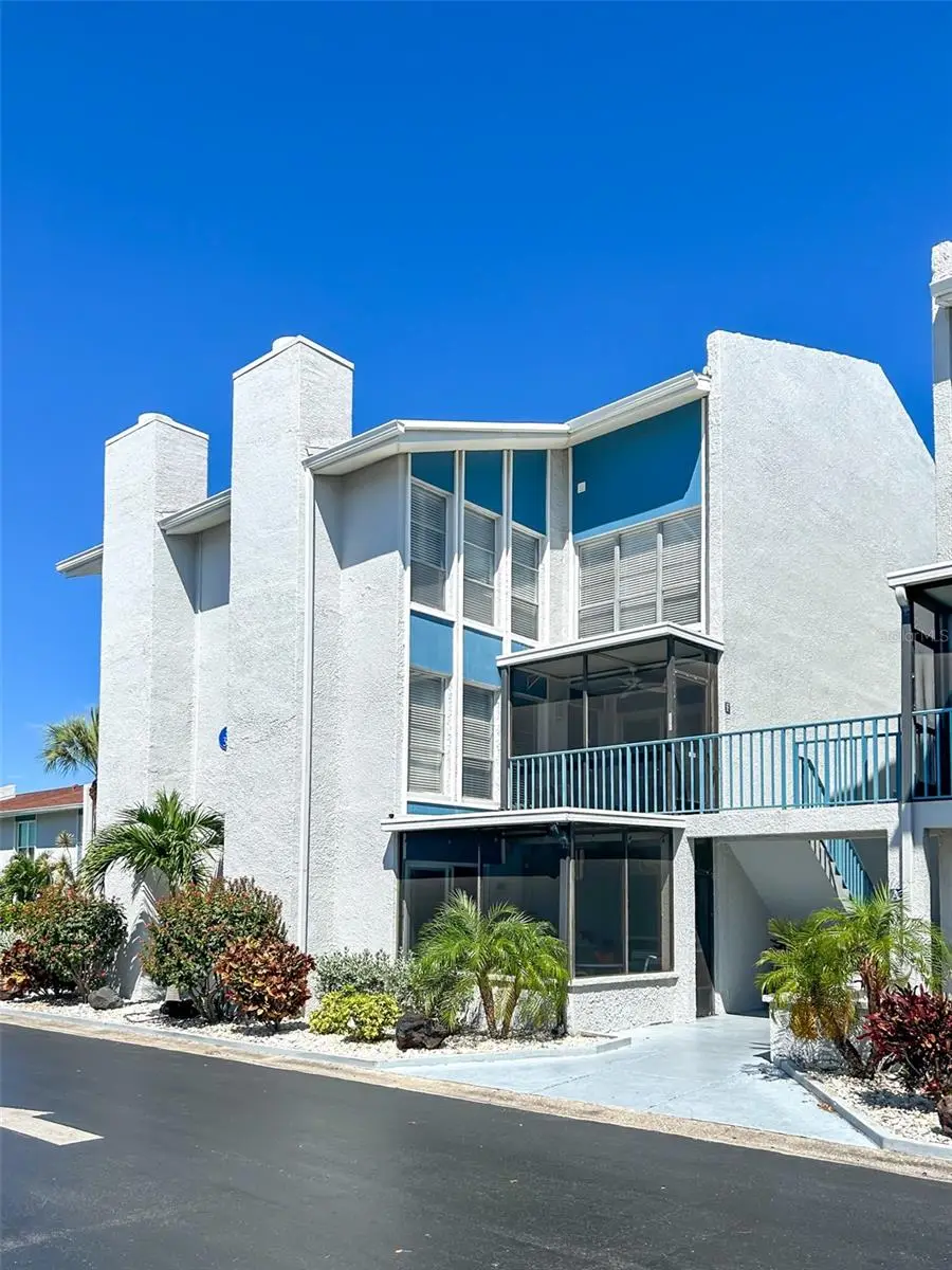 315 Medallion Boulevard, FL