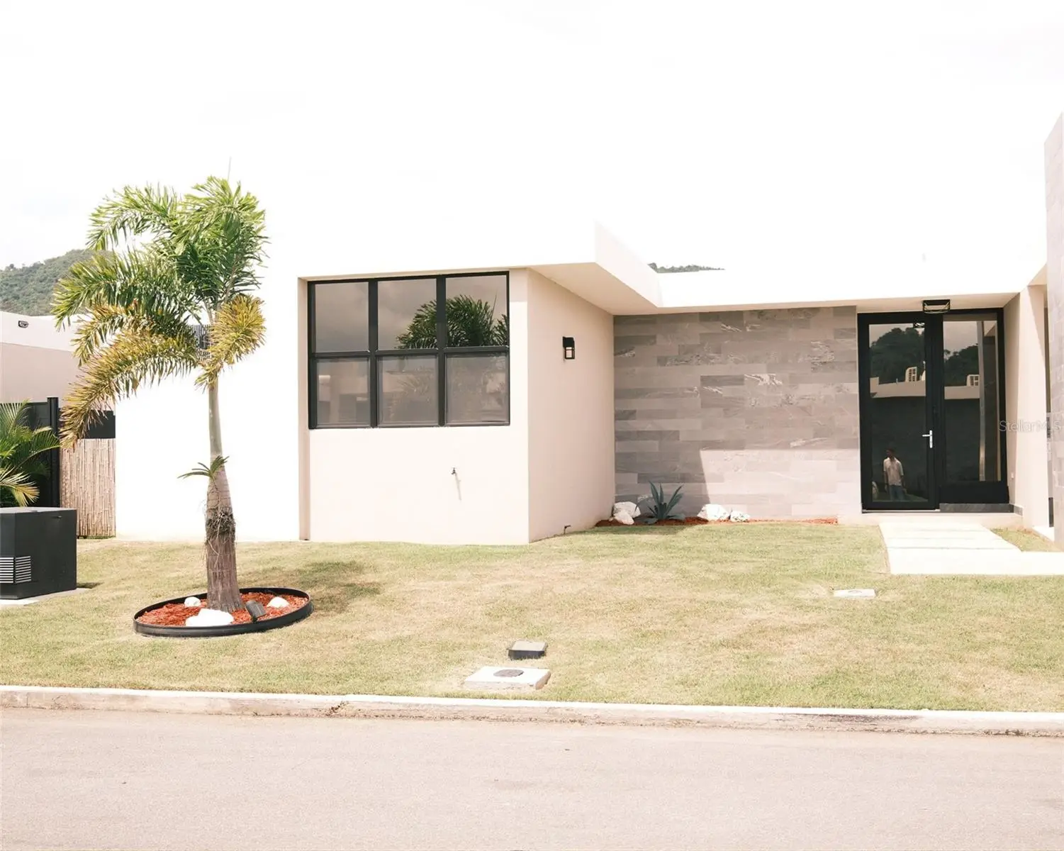 201 Guadiana, PR