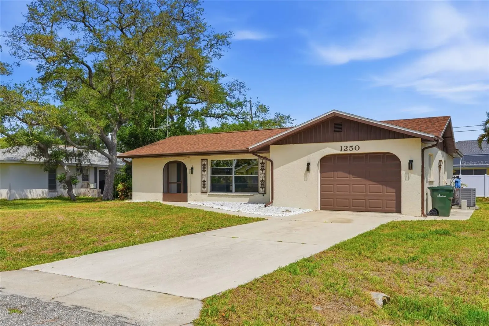 1250 Horizon Rd