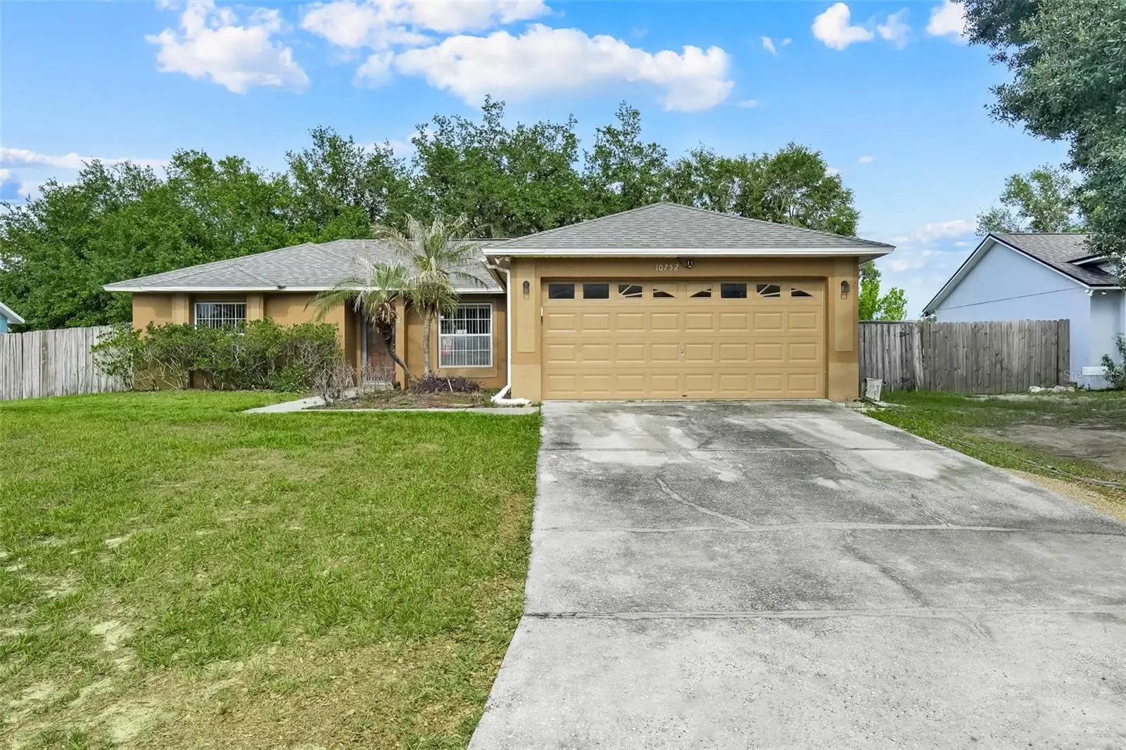 10752 Crescendo Loop, FL