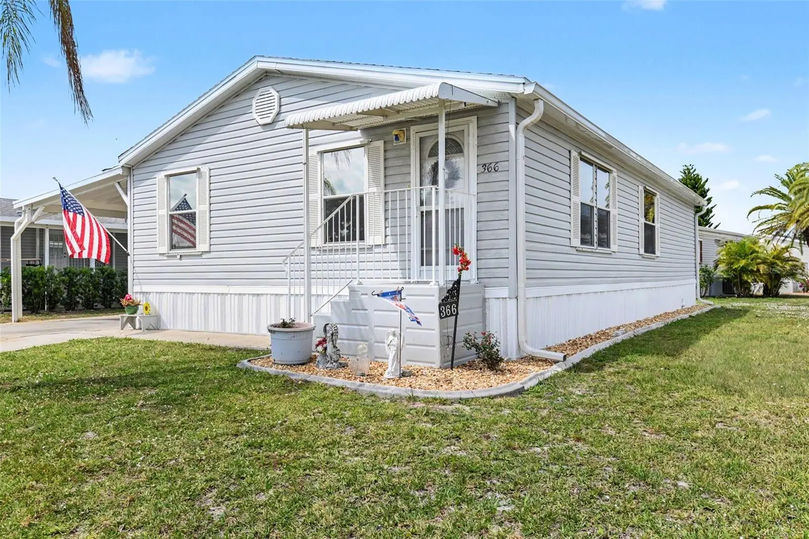 1000 Kings Highway, FL