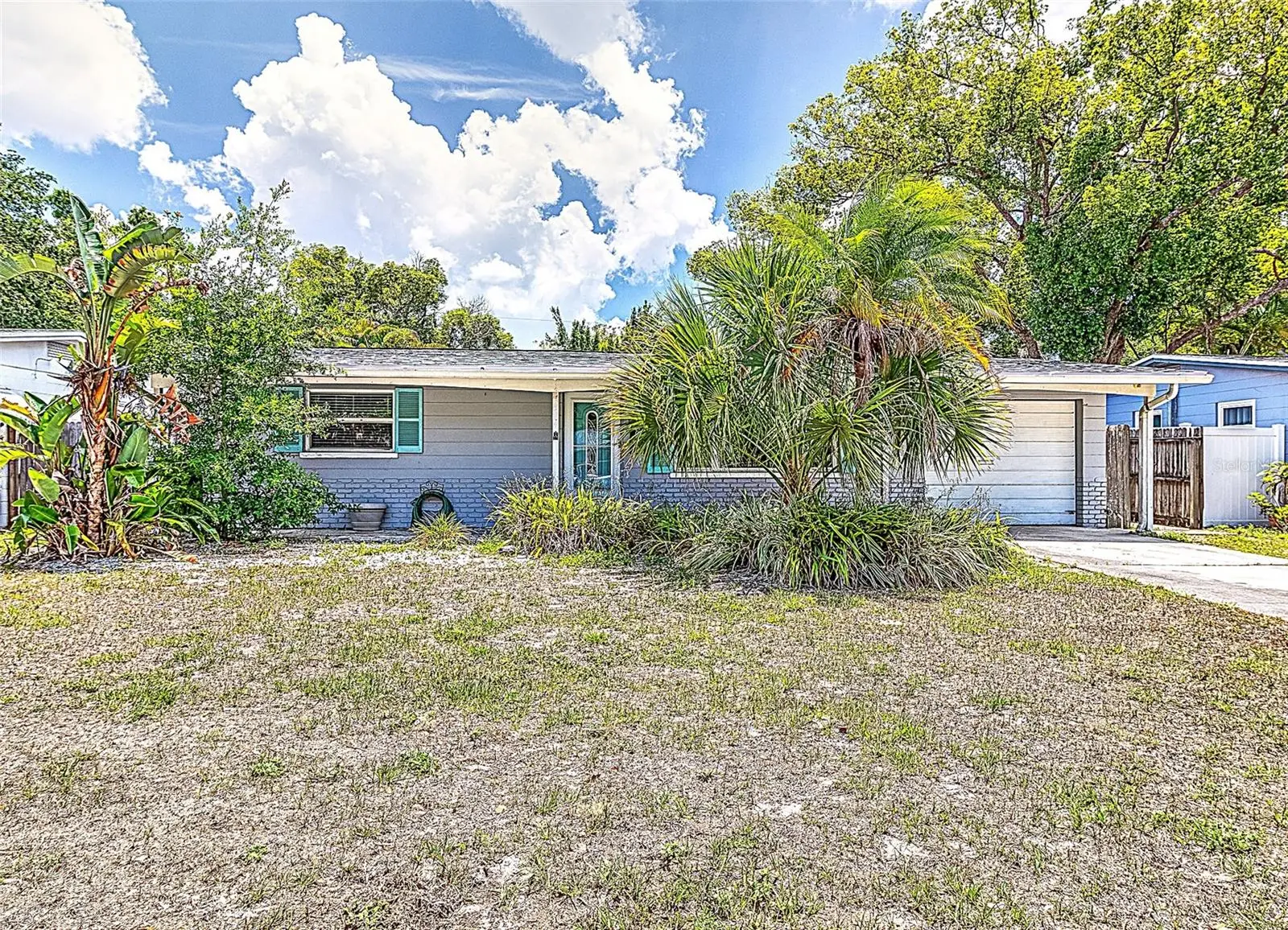 831 Lakeside Drive, FL
