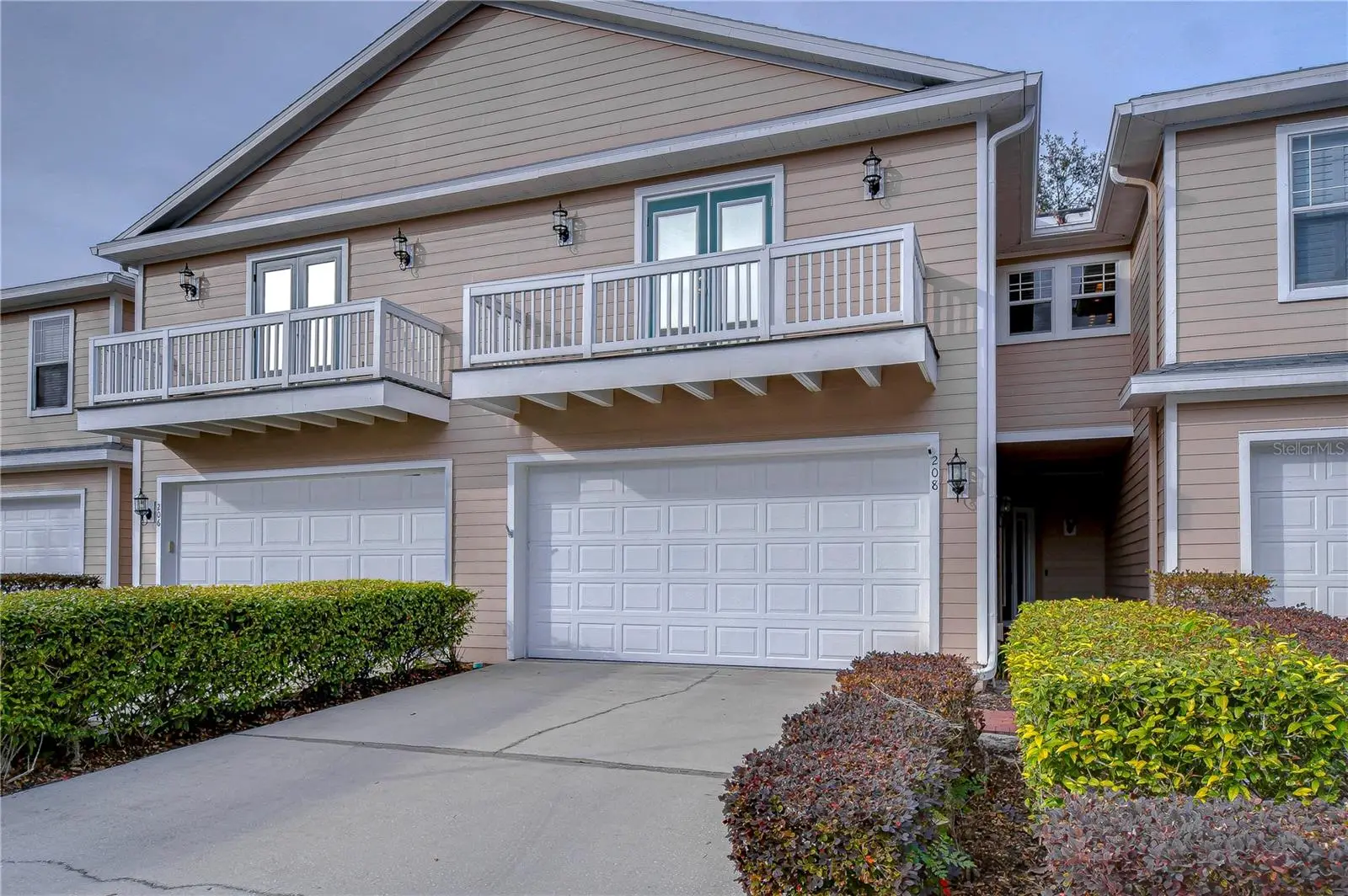 208 Elm View Court, FL
