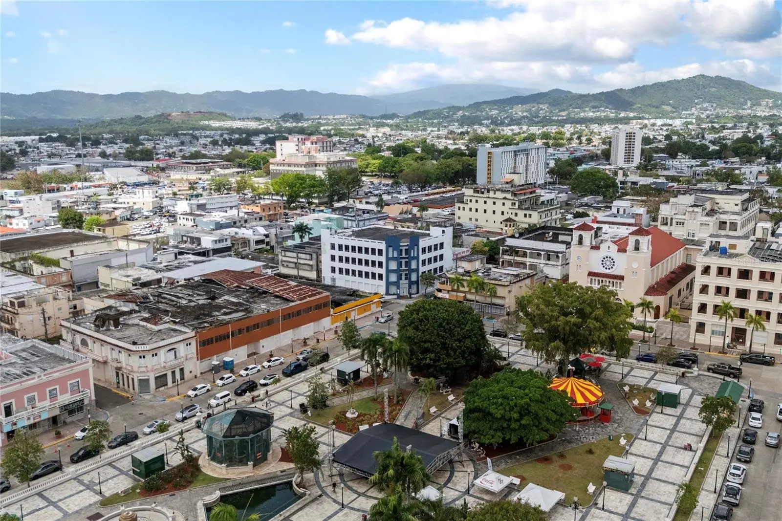 48 Esquina Corchado Y Ruiz Belvis, PR