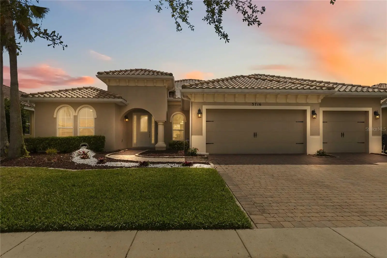 3716 Paradiso Circle, FL