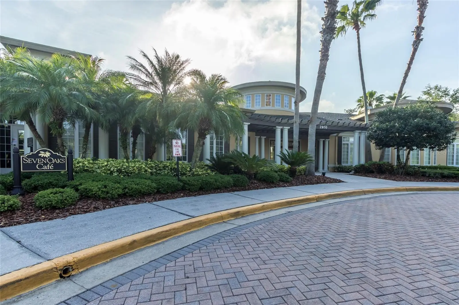 3320 Grassglen Place, FL