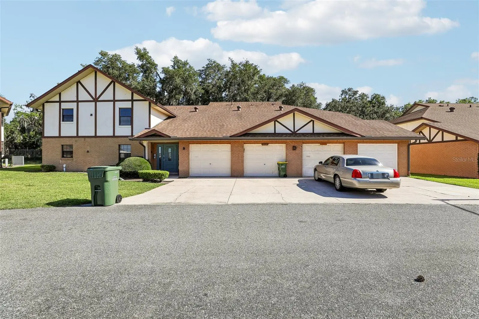 100 Oak Terrace Drive, FL
