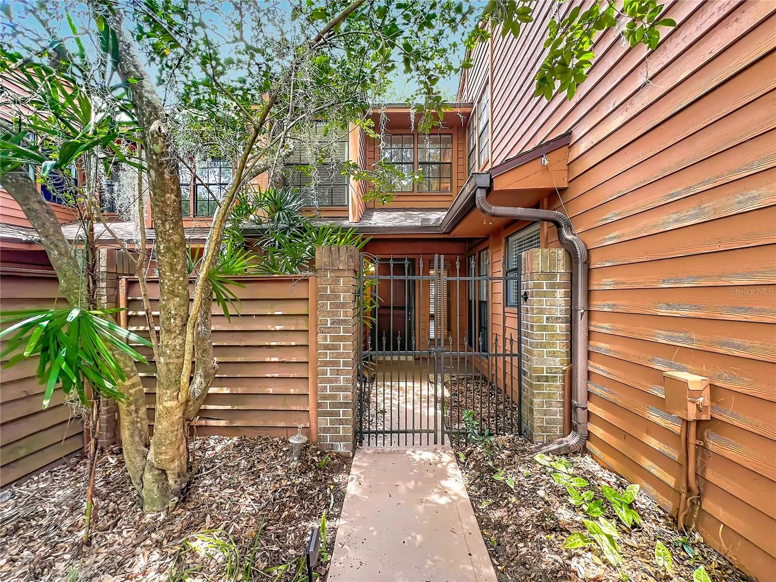 125 Raintree Drive, FL