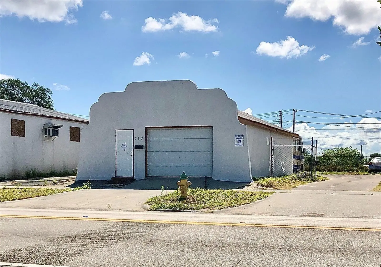 712 Ridgewood Drive, FL