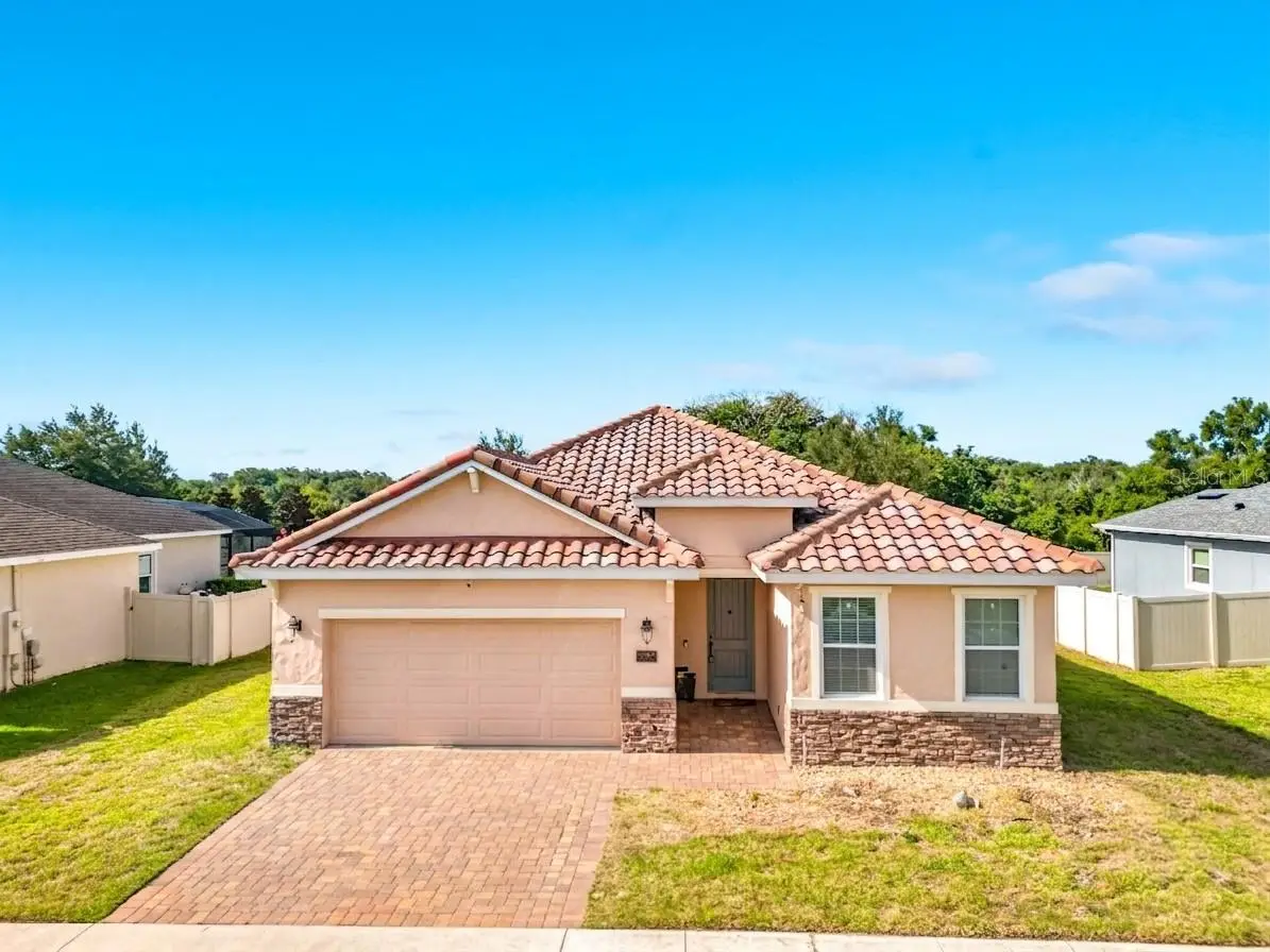 480 Bellissimo Place, FL