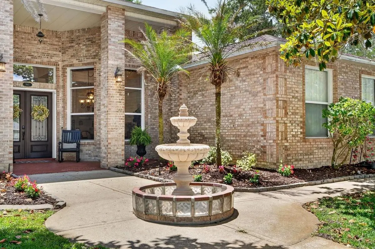 941 George Hecker Drive, FL
