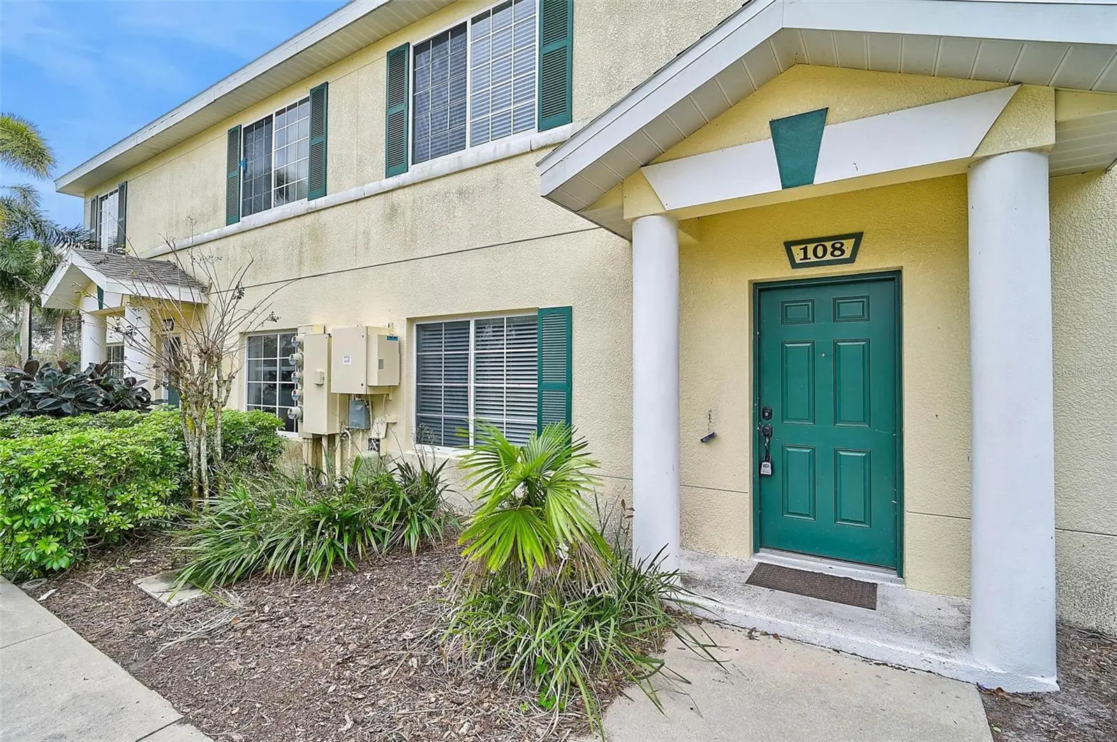 208 Cape Harbour Loop, FL