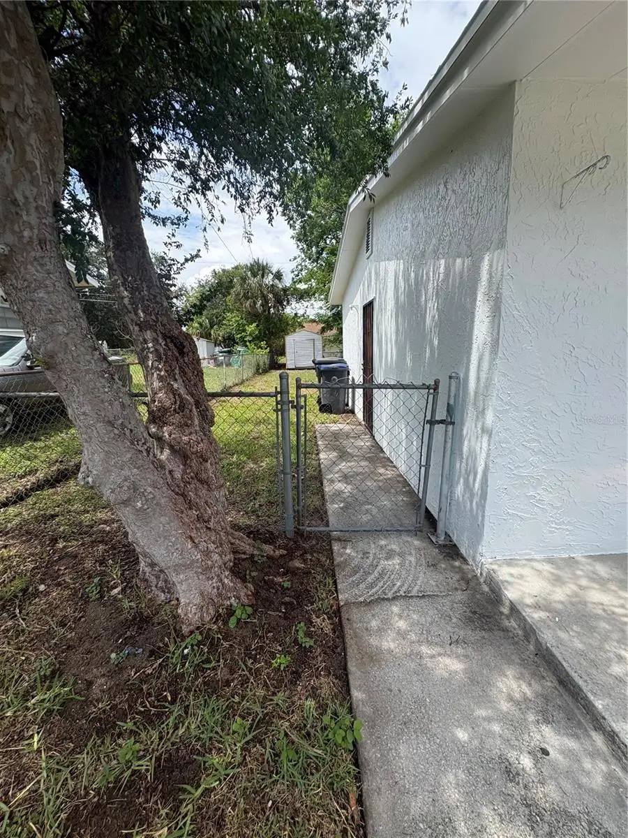 2240 White Sands Drive, FL