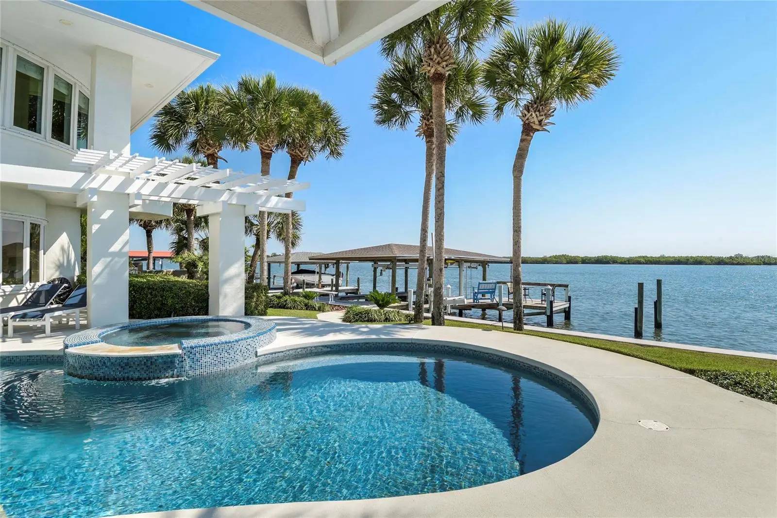 1215 Commodore Drive, FL