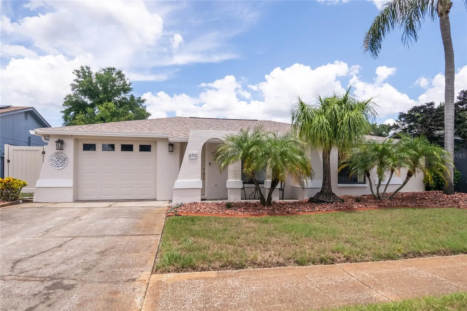 6710 Ranchwood Loop, FL