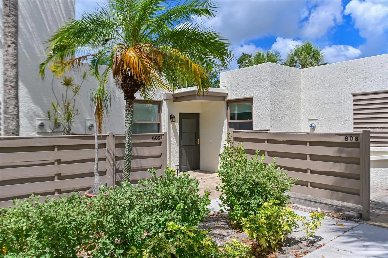 609 Woodlawn Drive, FL