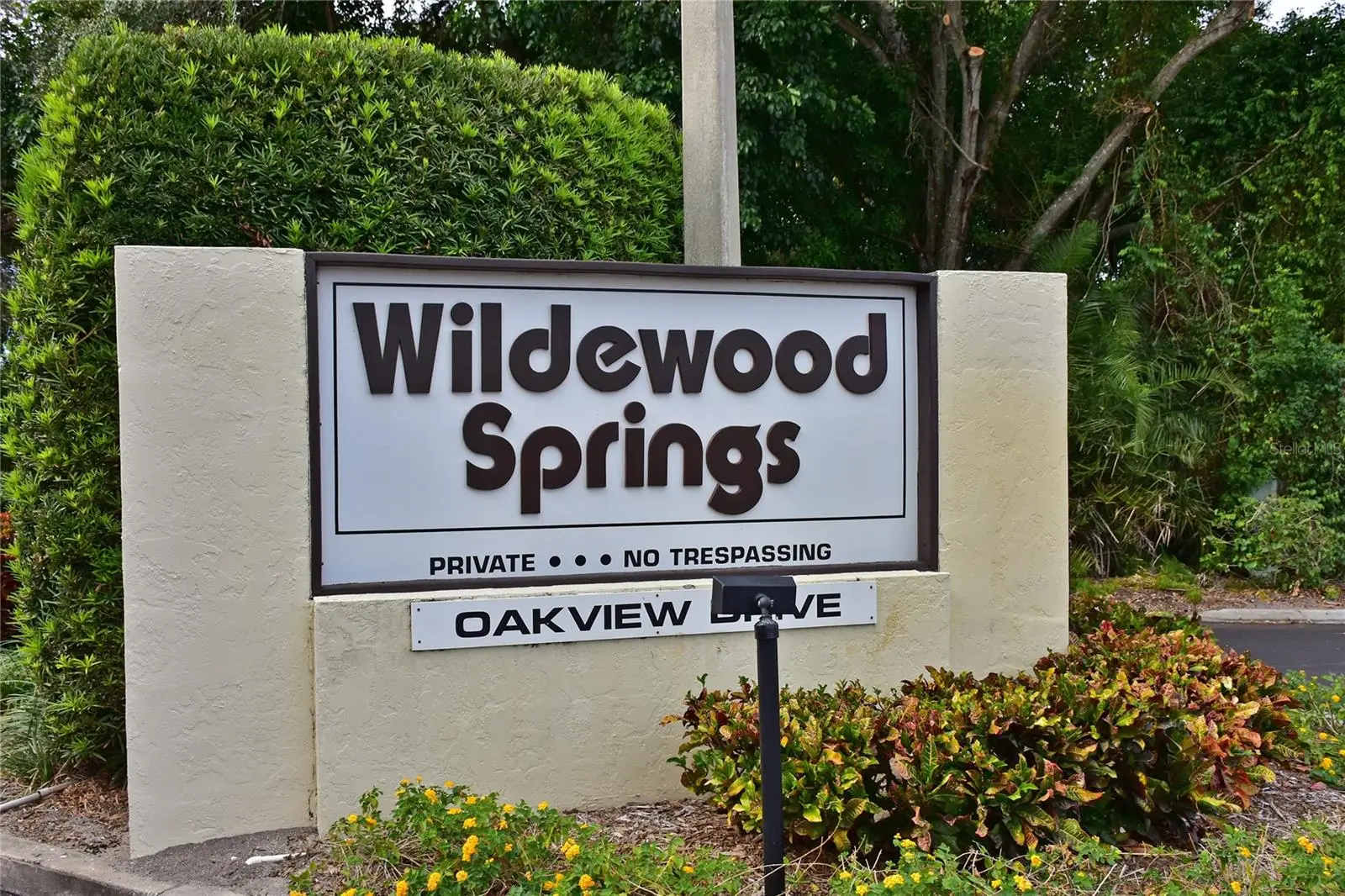 609 Woodlawn Drive, FL