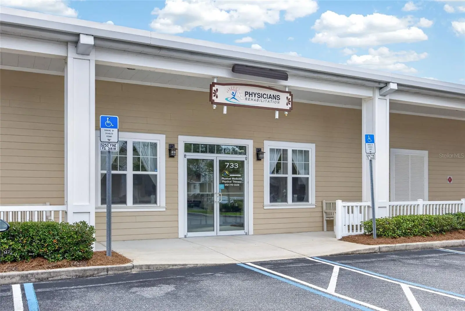 733 County Road 466, FL