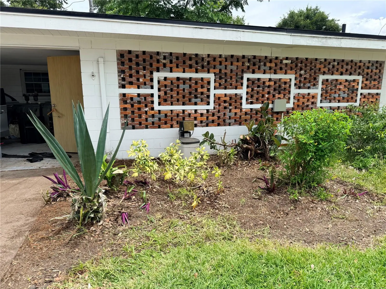 719 Avenue Q, FL