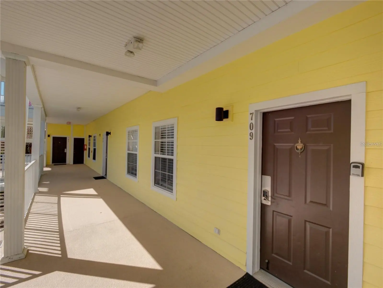 709 Lucaya Loop, FL