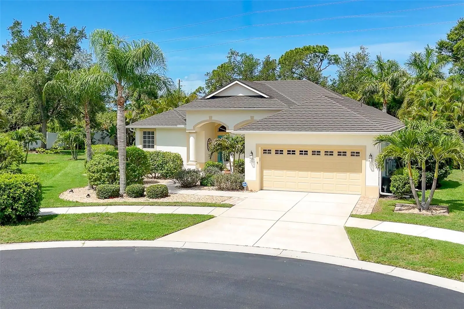 122 Clear Lake Drive, FL