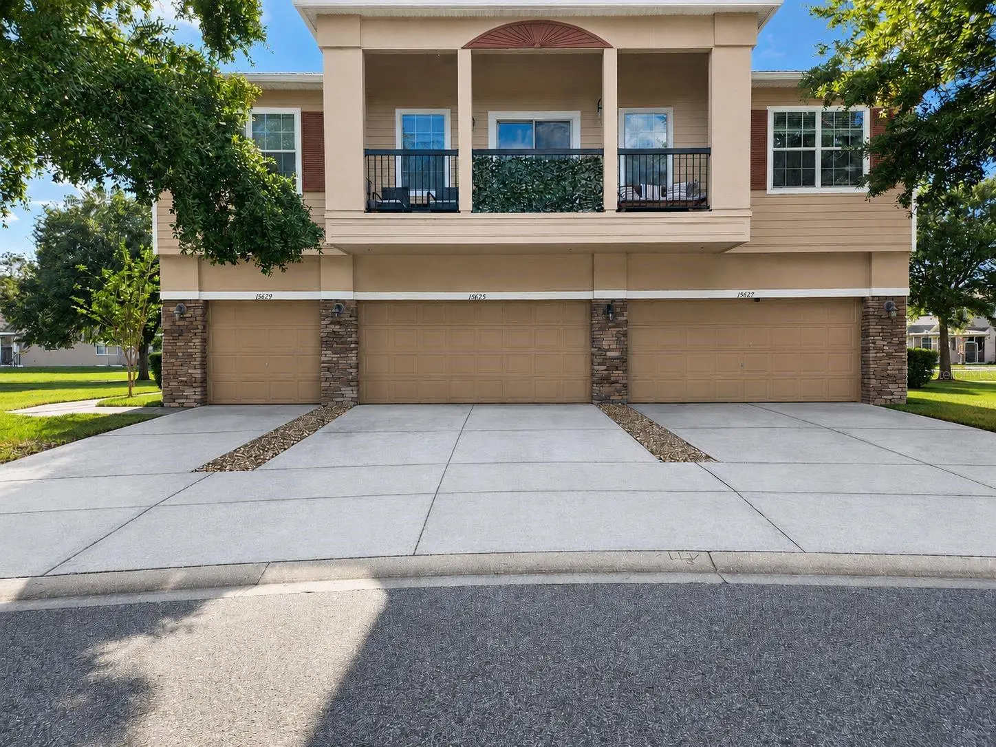 15625 Boggy Oak Circle, FL