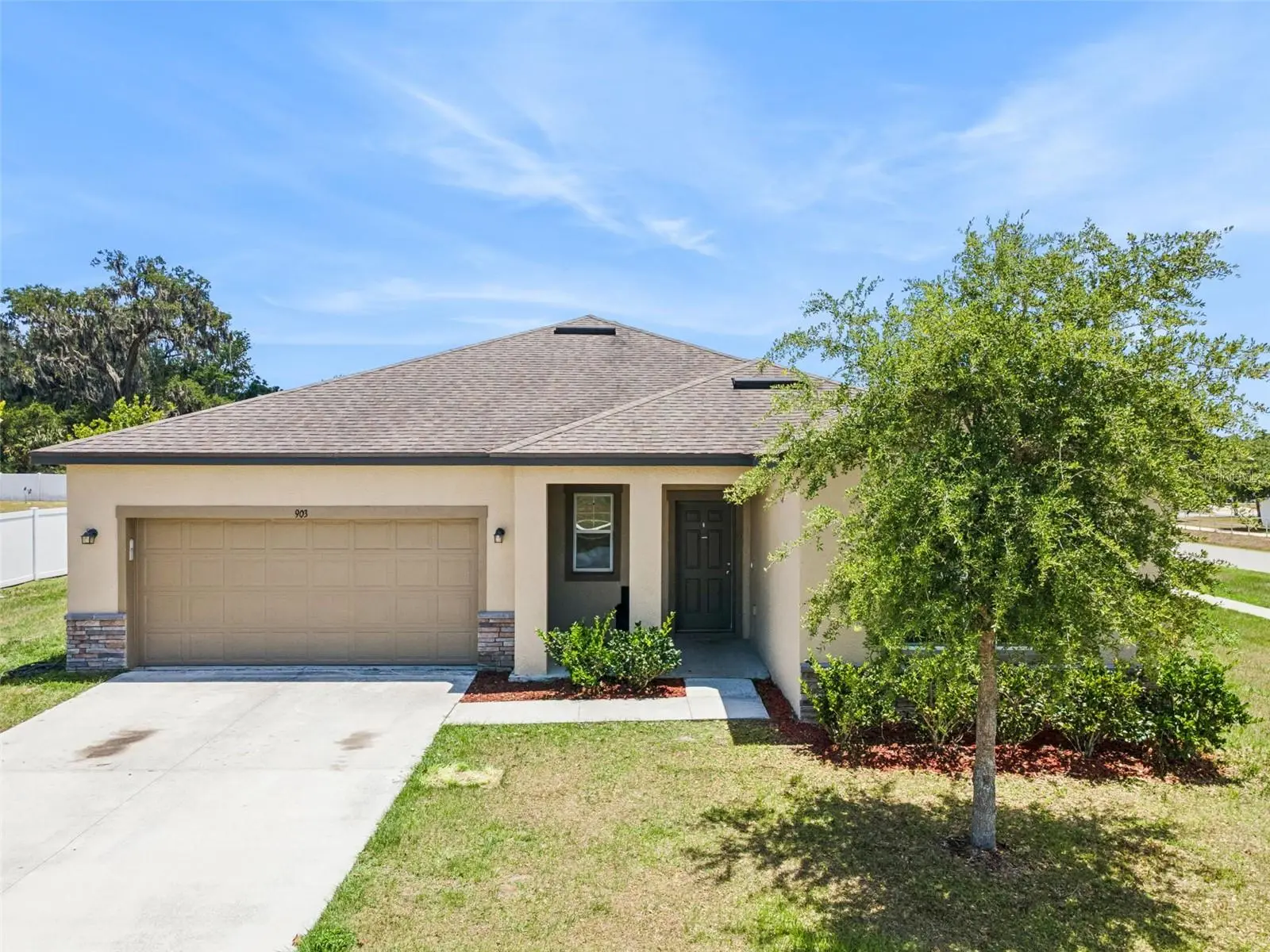 903 Shimmering Oaks Lane, FL