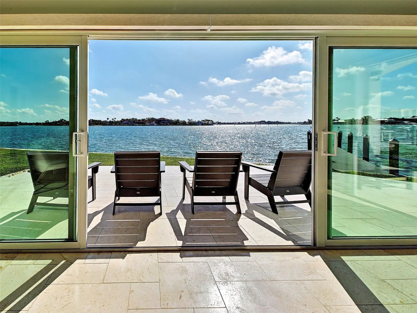 885 White Cap Circle, FL