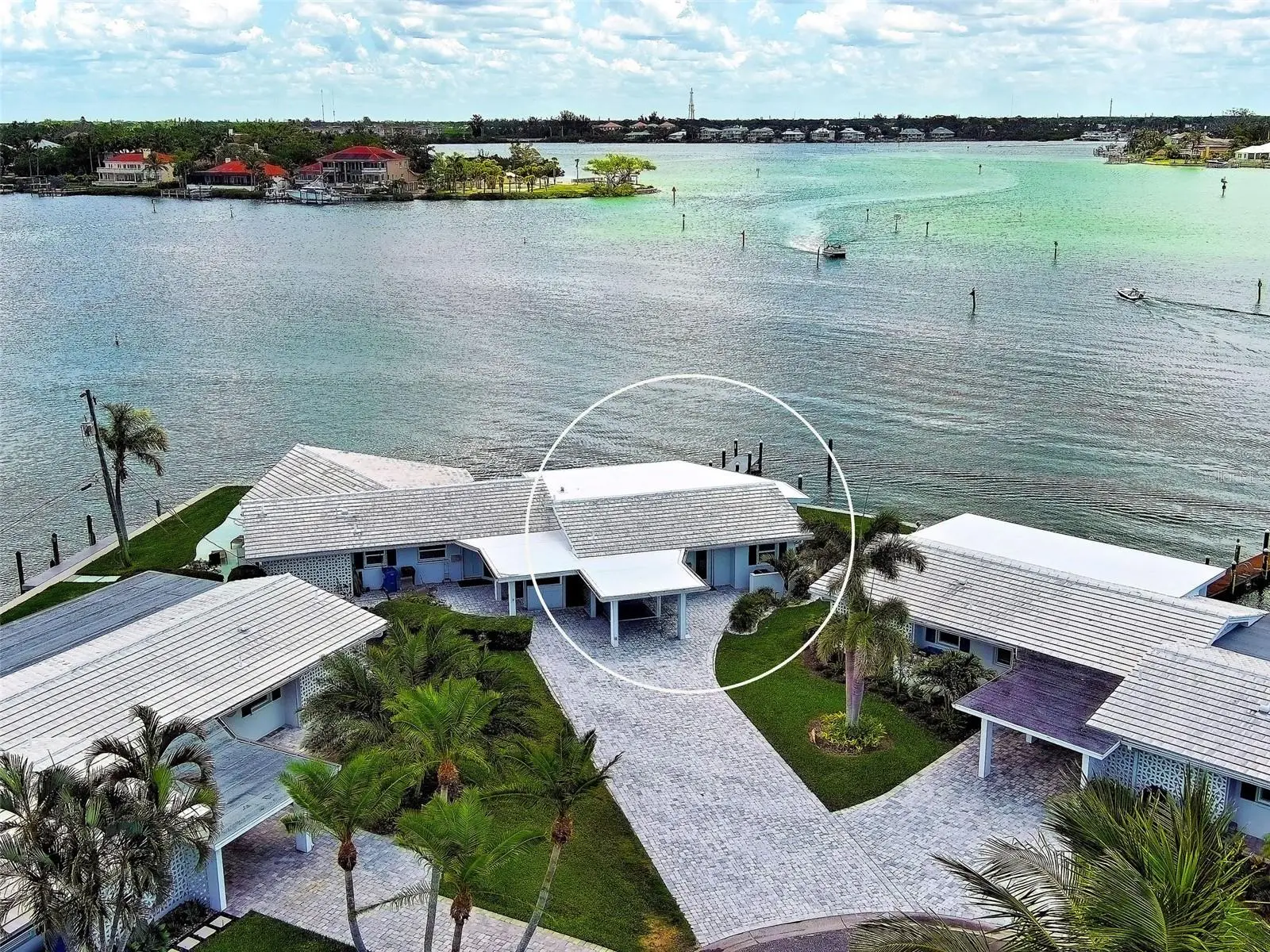 885 White Cap Circle, FL