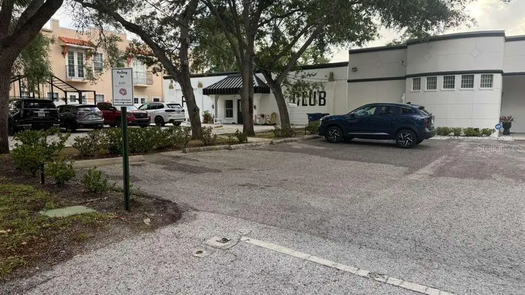 608 Tampania Avenue, FL