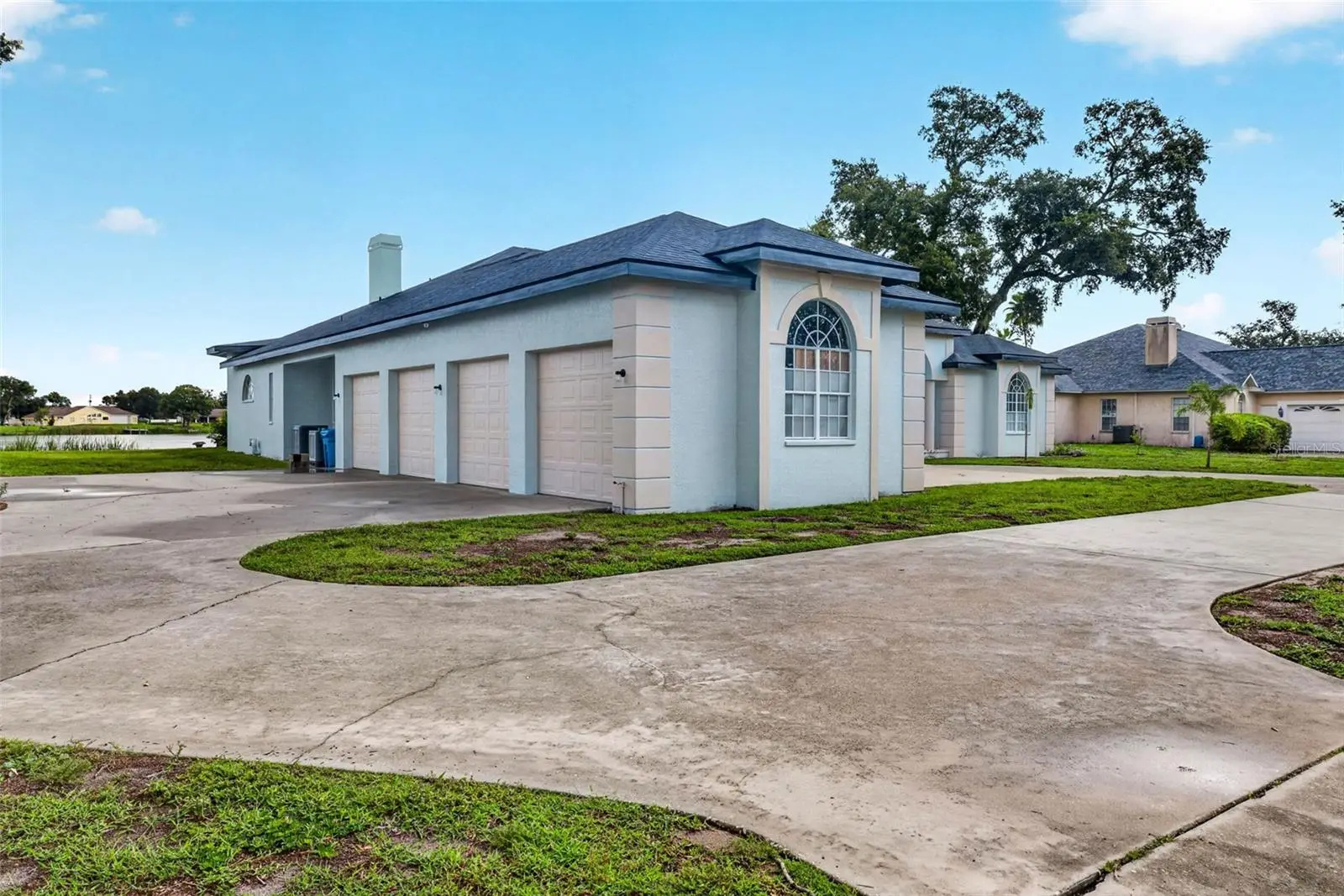 8911 Riverlachen Way, FL