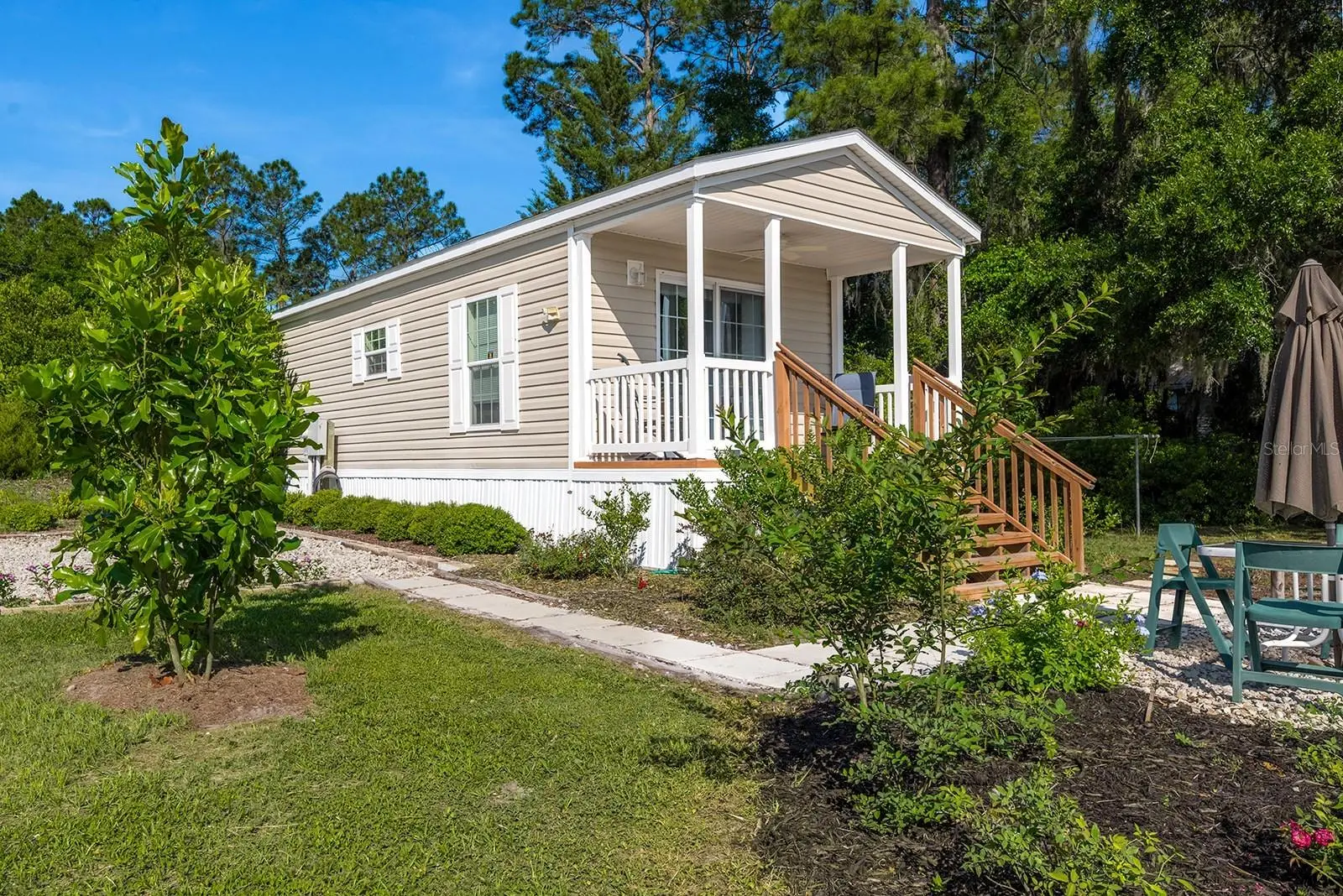 588 County Road 21, FL
