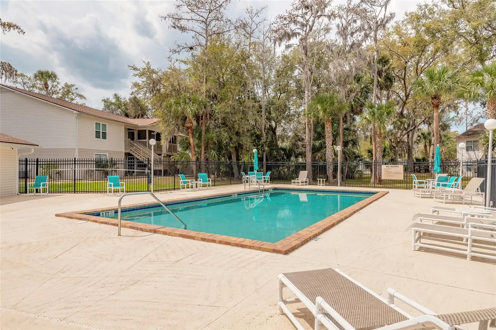 1600 Big Tree Road, FL
