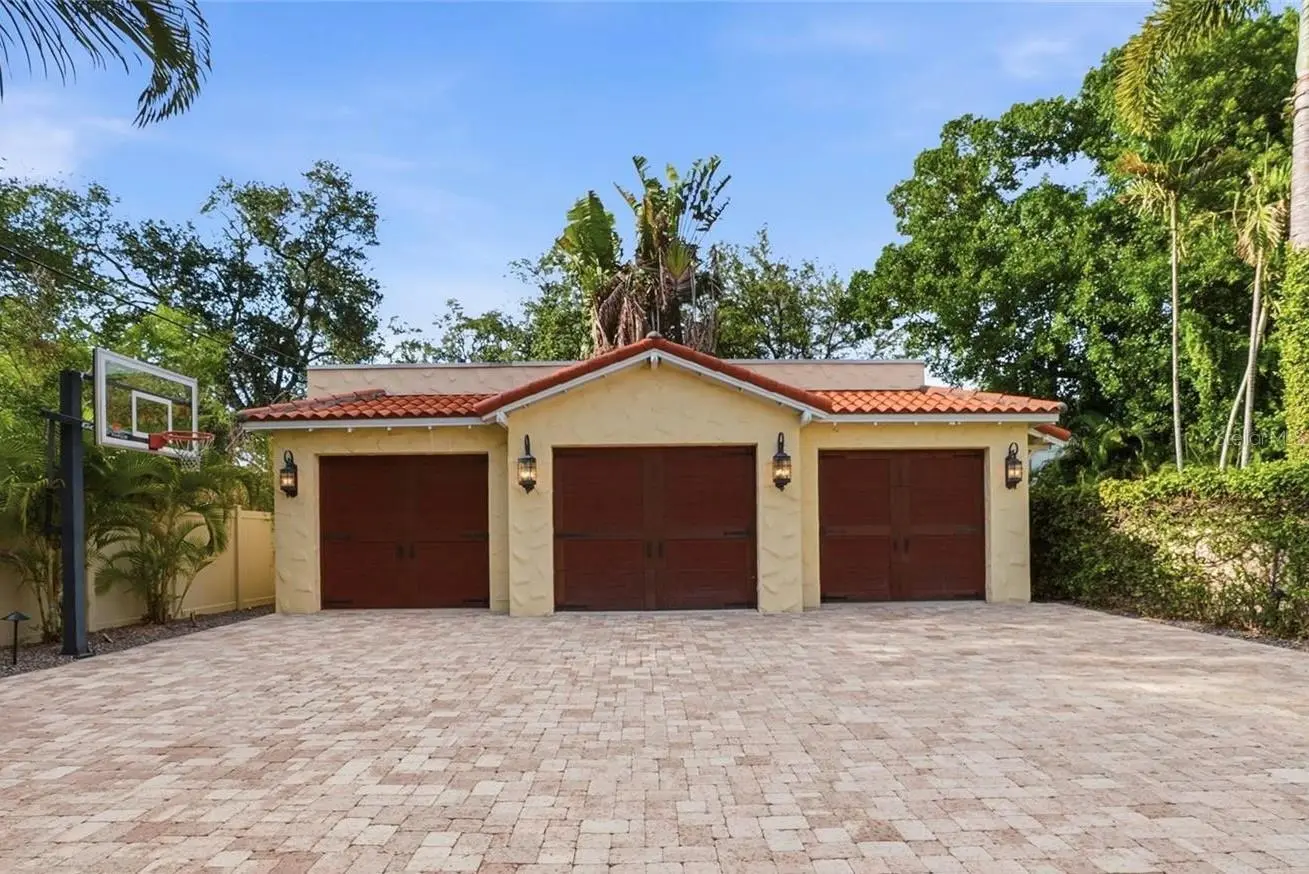 190 Bosphorous Avenue, FL