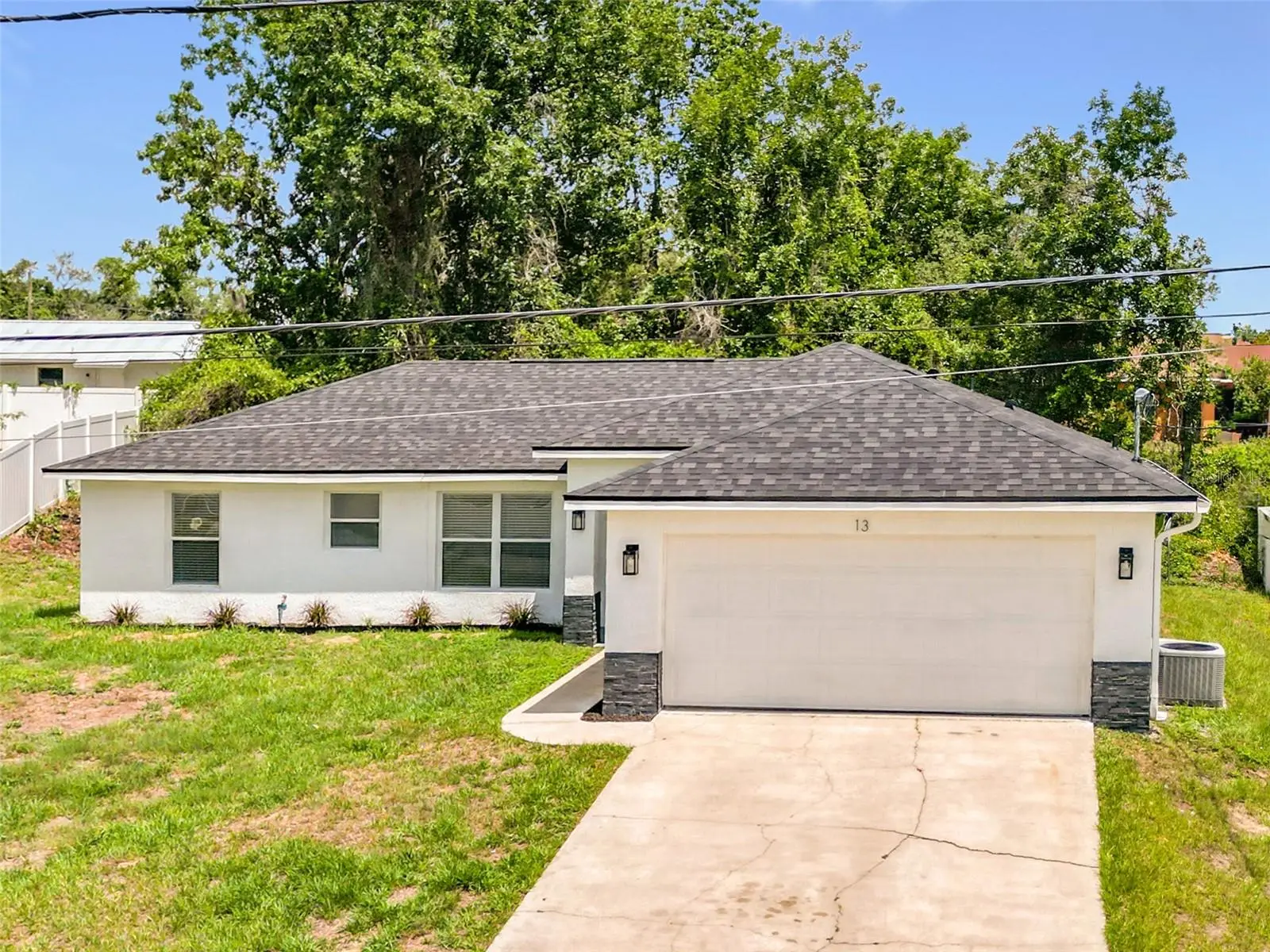 13 Juniper Pass Radial, FL